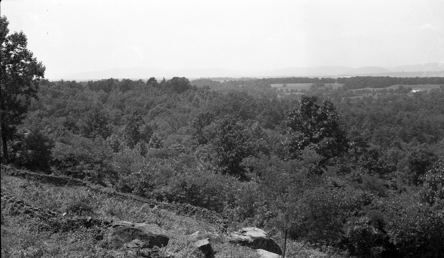 Little Round Top View Of Devils Den In Gettysburg PA, USA Stock Photo,  Picture and Royalty Free Image. Image 94441124.